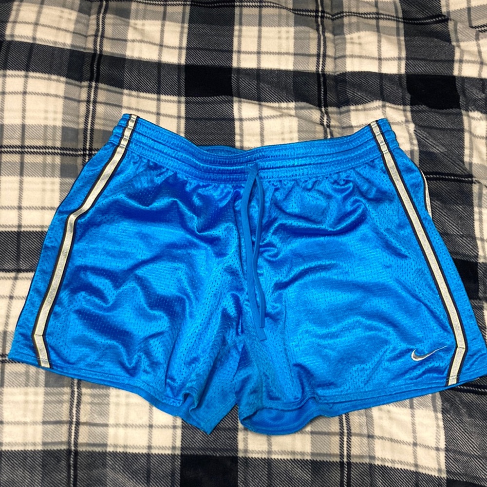 Nike Athletic Shorts Size Large
